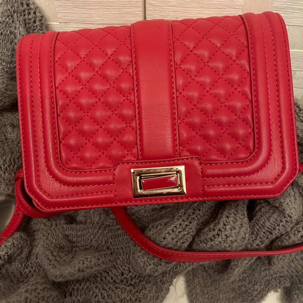 Brand new and never been worn red Guess purse